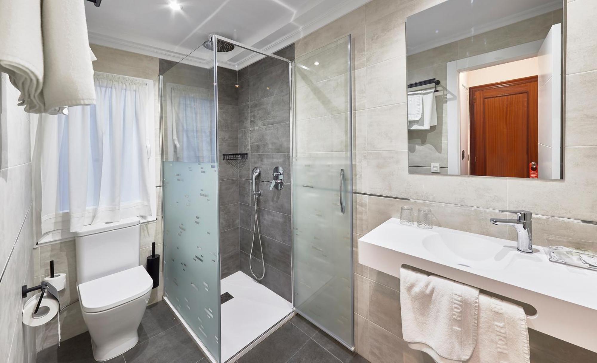 Hotel Rico Luarca Ngoại thất bức ảnh