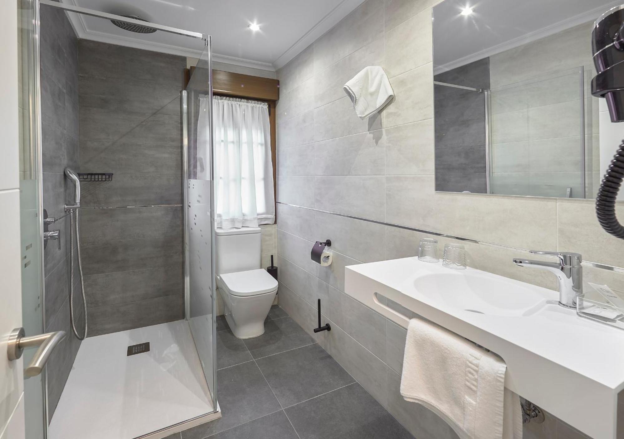 Hotel Rico Luarca Ngoại thất bức ảnh